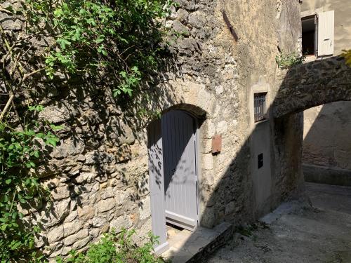 B&B / Chambre d'hôtes Passage 32 32 Rue du Portail Châteauneuf-du-Rhône