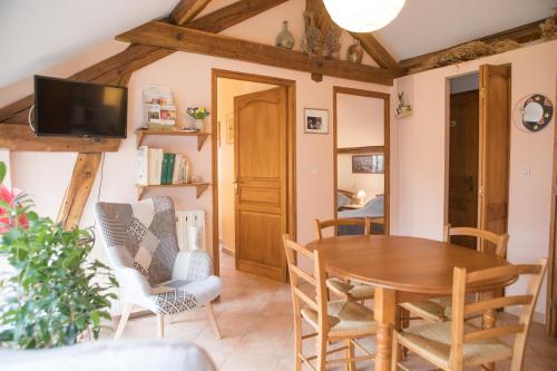 B&B / Chambre d'hôtes Passage de la Fontaine 58 rue Henri Barbusse La Guerche-sur-lʼAubois