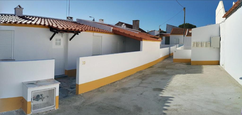 Maisons de vacances Páteo Badajoz Rua José Fernandes Badajoz 33, 35, 39, Mucifal, 2705-225 Sintra