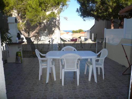 Maison de vacances PAVILLON 5 PERS PISCINE TERRASSE VUE SUR MER PARKING PRIVE 1 Passage des Rouges Gorges Saint Pierre La Mer