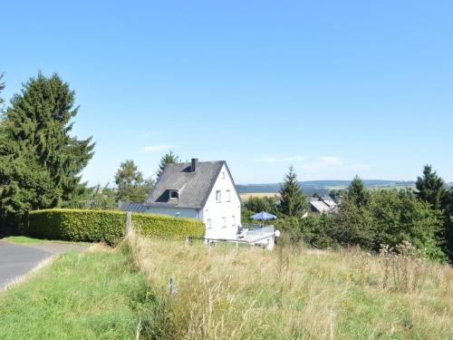 Peaceful Holiday Home in Rascheid near Forest Geisfeld allemagne