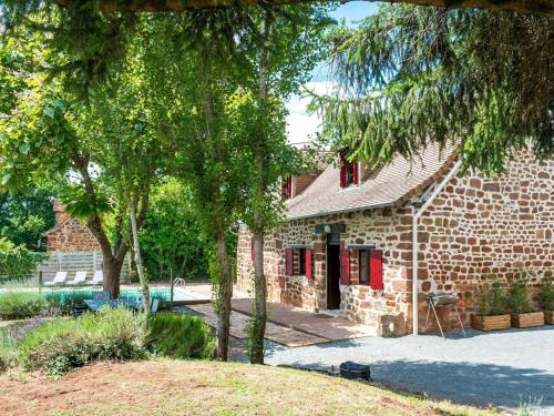 Peaceful Holiday Home in Teillots with Private Pool Teillots france