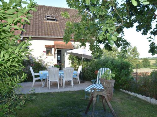 Peaceful Holiday Home in Vignol with Heated Swimming Pool Vignol france