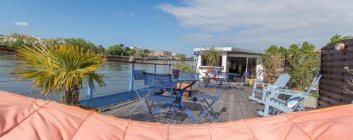 Maison d'hôtes Péniche DJEBELLE 17 quai de Lesseps Bayonne