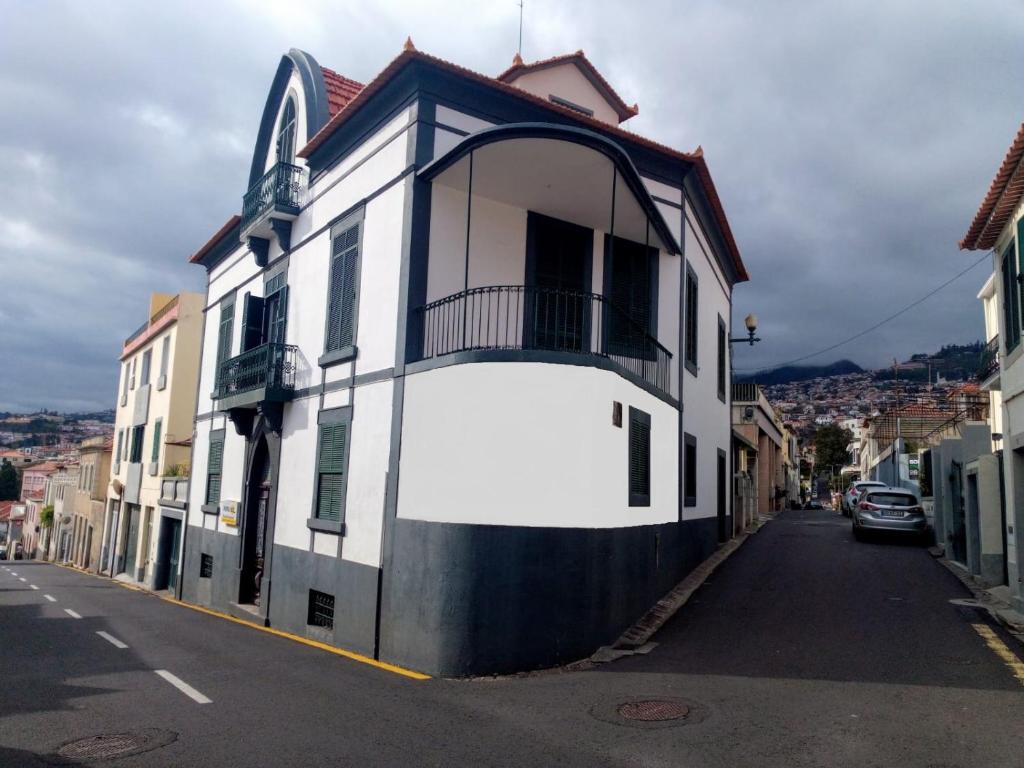Maison d'hôtes Pensao Residencial Mirasol Rua Bela De São Tiago 67, 9060-400 Funchal