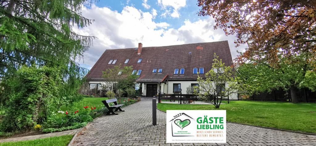 Maison d'hôtes Pension Am Kirschberg Nöthnitzer Hang 27, 01728 Bannewitz