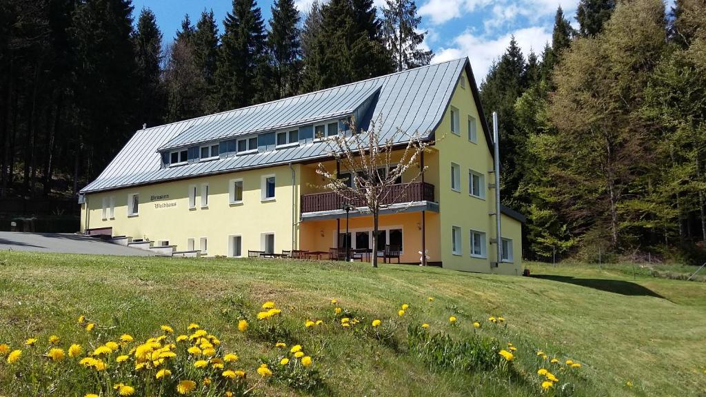 Maison d'hôtes Pension Berghof Arnoldshammer Weg 1, 08359 Breitenbrunn/Erzgeb.