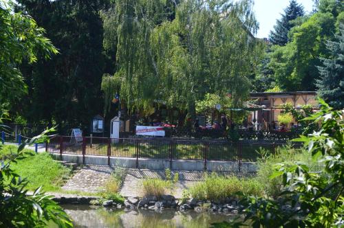 Maison d'hôtes Pension Gasthaus zum Pegel Bad Straße 58 Naumbourg