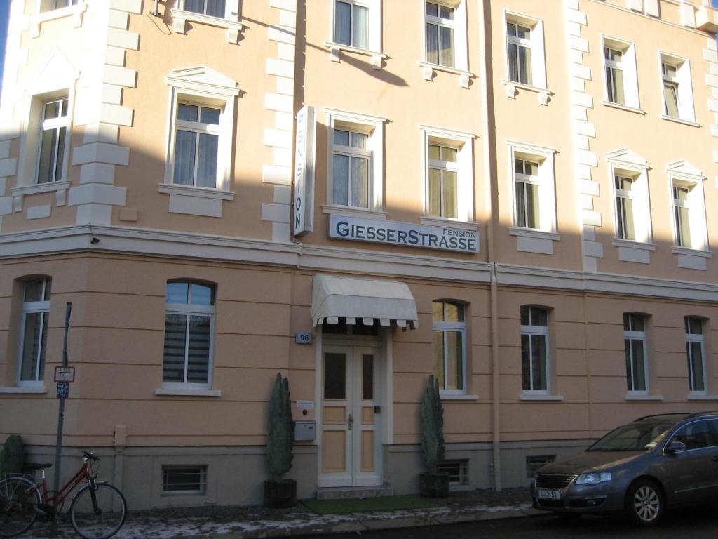 B&B / Chambre d'hôtes Pension Giesserstrasse Leipzig Gießerstrasse 96, 04229 Leipzig