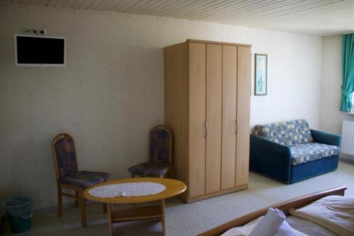 Maison d'hôtes Pension Goldene Mitte 10 Darmstädter Straße Gebäude Groß-Zimmern