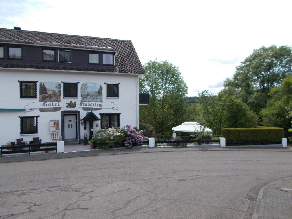 Maison d'hôtes Pension Hubertus Bismarckstraße 37, 56587 Oberraden