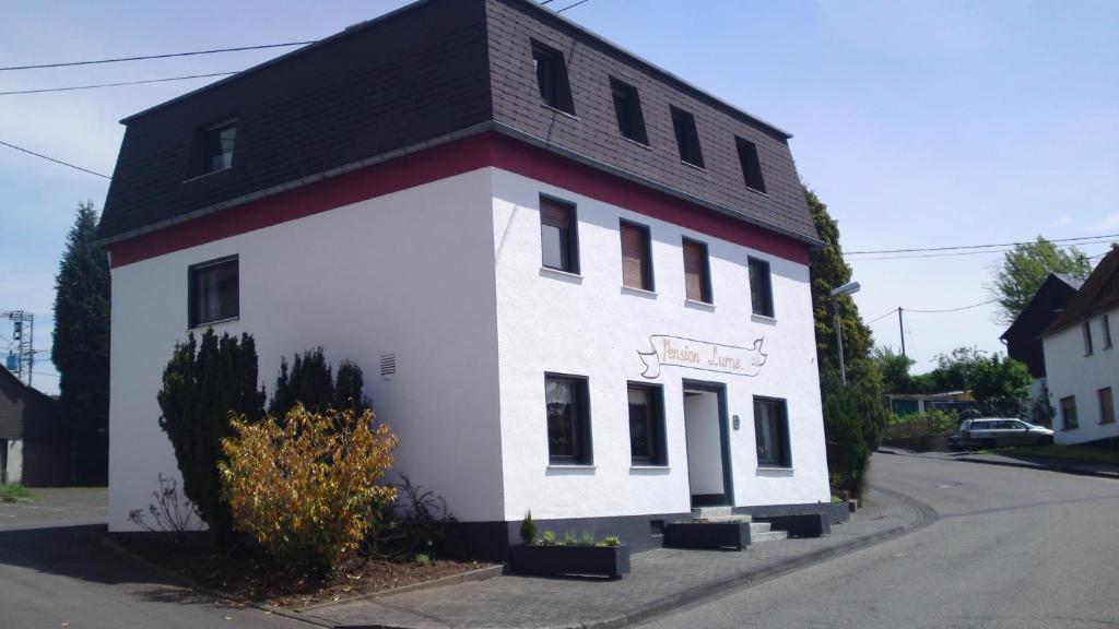 Maison d'hôtes Pension Lume Bismarckstraße 24, 56587 Oberraden