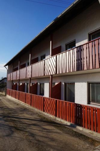 Maison d'hôtes Pension-Metzgerei Hofer Hauptstraße 23 Inning am Holz