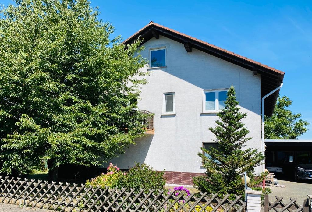 Maison d'hôtes Pension Platzhirsch 11 Auf dem Stein, 35325 Mücke