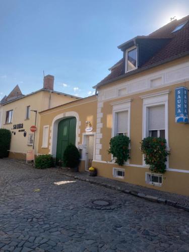 Maison d'hôtes pension & sauna AM LORENZ pension & sauna AM LORENZ Großer Lorenz 12 Calbe