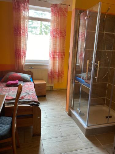 Maison d'hôtes Pension SXF Königswusterhausenerstraße 10 Schönefeld