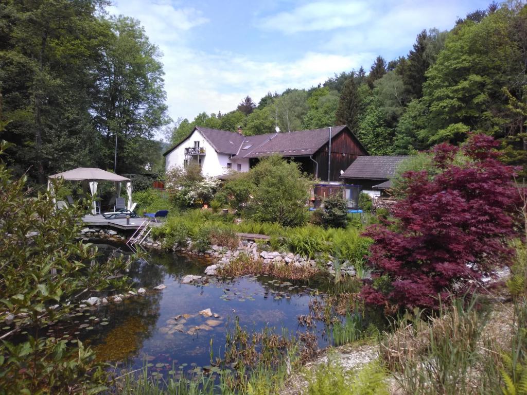 Maison d'hôtes Pension und Disco Die Mühle 3 Englfing, 94508 Schöllnach