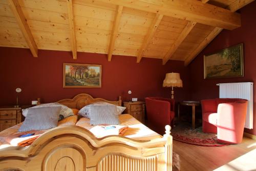 Pension und Falknerei an der alten Schmiede Bernstadt allemagne