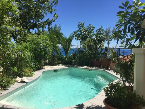 Penthouse avec Jacuzzi vue mer entre MONACO et Frontière Italienne Menton france