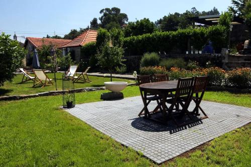 Pequena Casa rústica com piscina Penafiel portugal