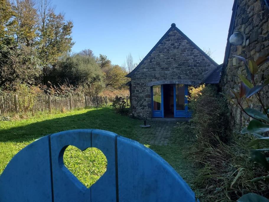 Maison de vacances Petit gîte familial au cœur d'un hameau breton Kerlouantec, 29160 Crozon