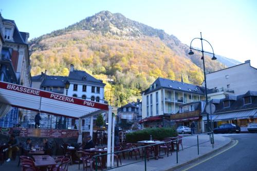 Appartement Petit studio dans immeuble de caractère 1 Boulevard Latapie Flurin Cauterets