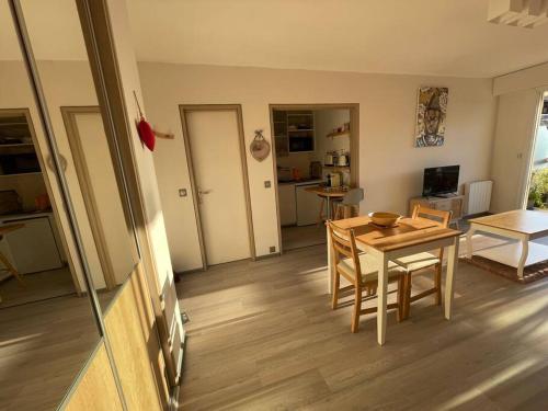 Petit Studio Zen avec parking gratuit réservé Houlgate france