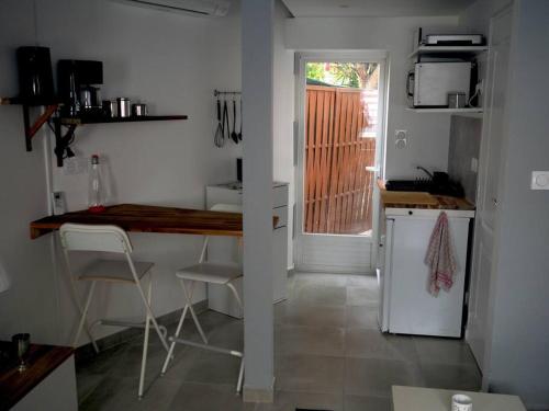 Appartement PETITE MAISON CHALEUREUSE EN QUASI CENTRE 8 Rue du Commandant Bazy Perpignan