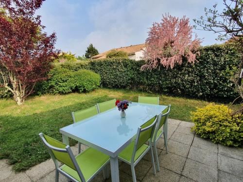 Petite maison dans résidence avec piscine proche plage et centre ville à pied Pornic france