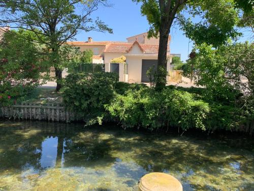 Petite maison près du centre LʼIsle-sur-la-Sorgue france