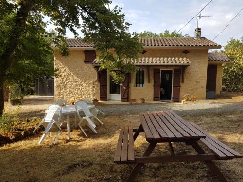 Maison de vacances Petite maisonnette du Tertre 140 Impasse du tertre Baneuil