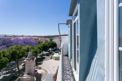 Photographers attic w stunning view in Alcântara Lisbonne portugal