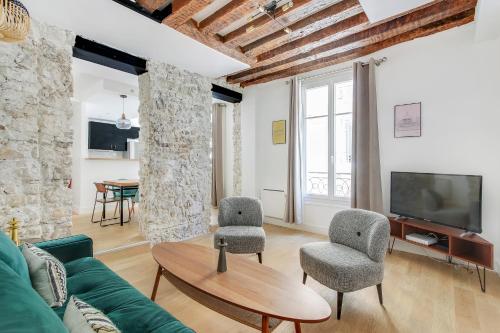 Pick A Flat's Apartment in Le Marais - Rue Saint Apoline Paris france