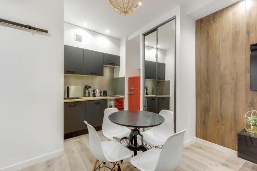 Pick A Flat's Apartment in Montorgueil - Rue Greneta Paris france