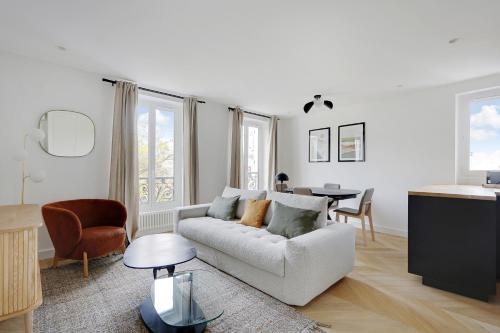 Pick A Flat's Apartment on Place du Tertre Paris france