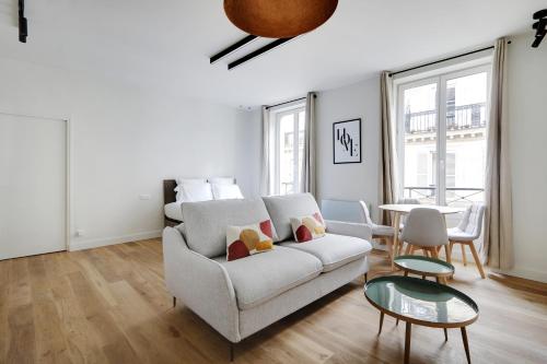 Pick A Flat's Apartments - Rue d'Hauteville Paris france