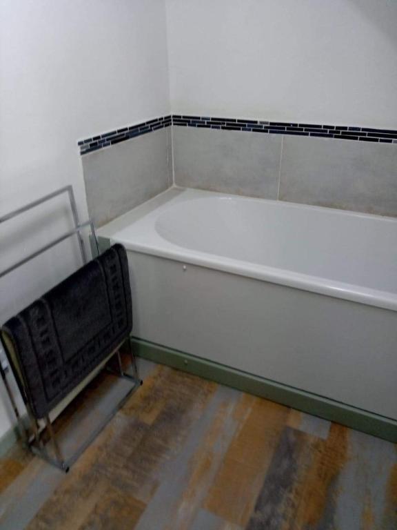 Maison de vacances Picturesque holiday cottage Britanny France Kerzeliou, 29520 Treuscoat