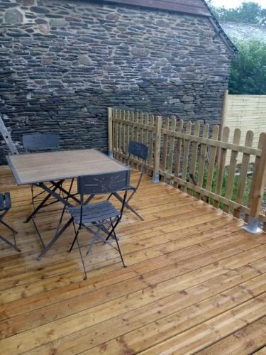 Picturesque holiday cottage Britanny France Treuscoat france