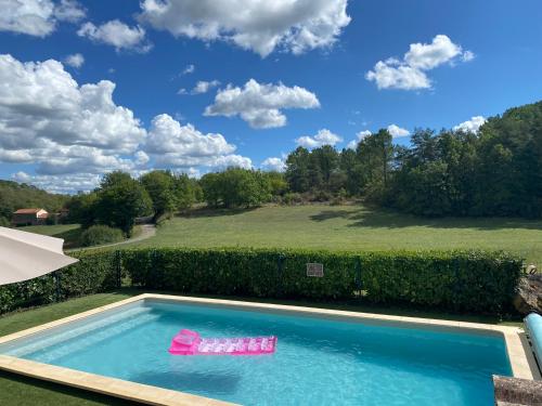 Villa Picturesque renovated farmhouse with pool Le Ségala Les Junies