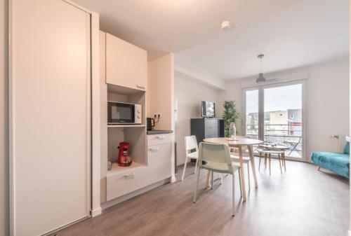 Appartement PIERRICK - Studio proche gare, Wifi, arrivée 24 24 Rue Chanzy 106 Le Mans