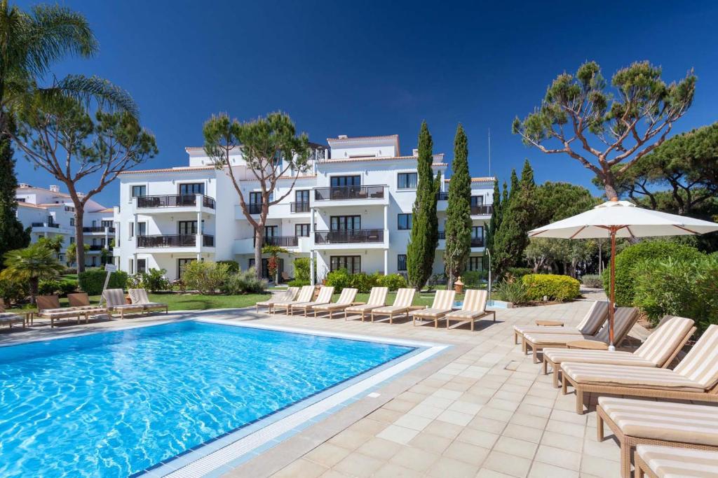 Hôtel Pine Cliffs Village & Golf Suites Praia Da Falesia, Po Box 644, 8200-909 Albufeira