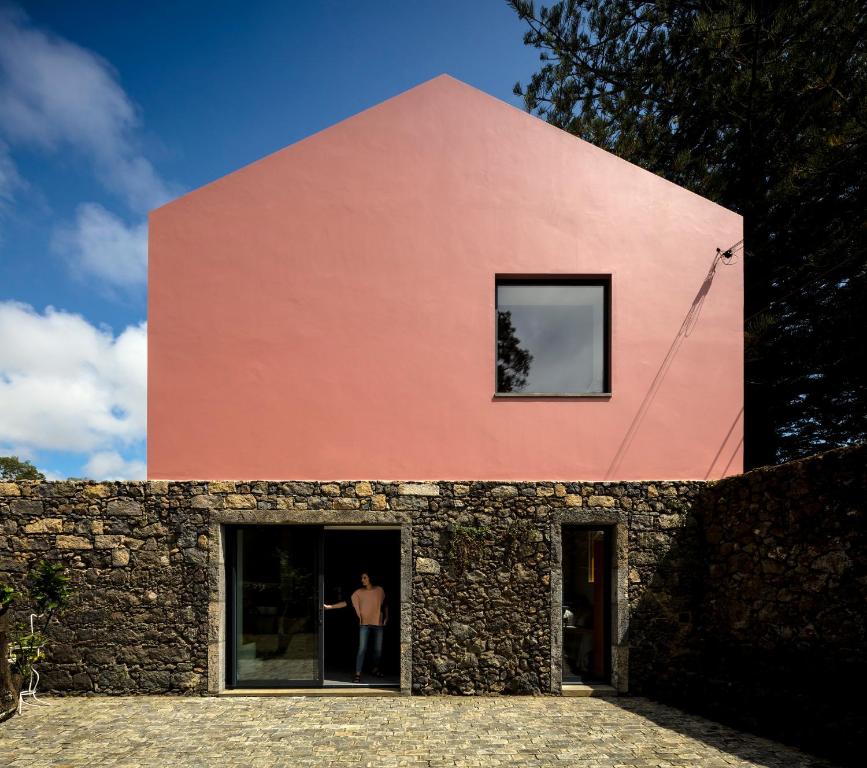 Séjour à la campagne Pink House Azores Rua Jose Medeiros Cogumbreiro 67, 9500-459 Ponta Delgada