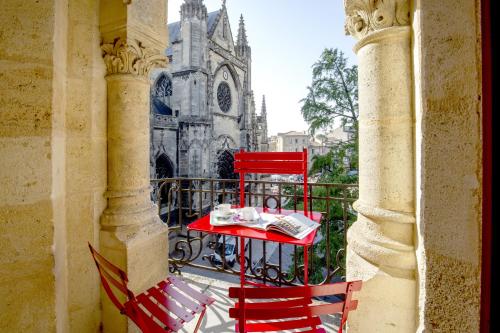 Place Saint Michel Apartment Bordeaux france