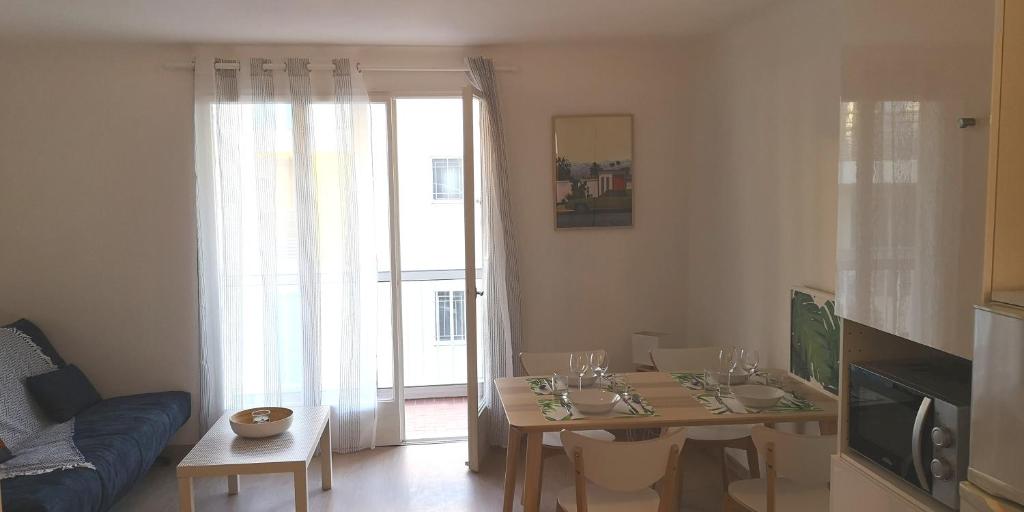 Appartement Plage de Tamaris 2039 Corniche Georges Pompidou, 83500 La Seyne-sur-Mer