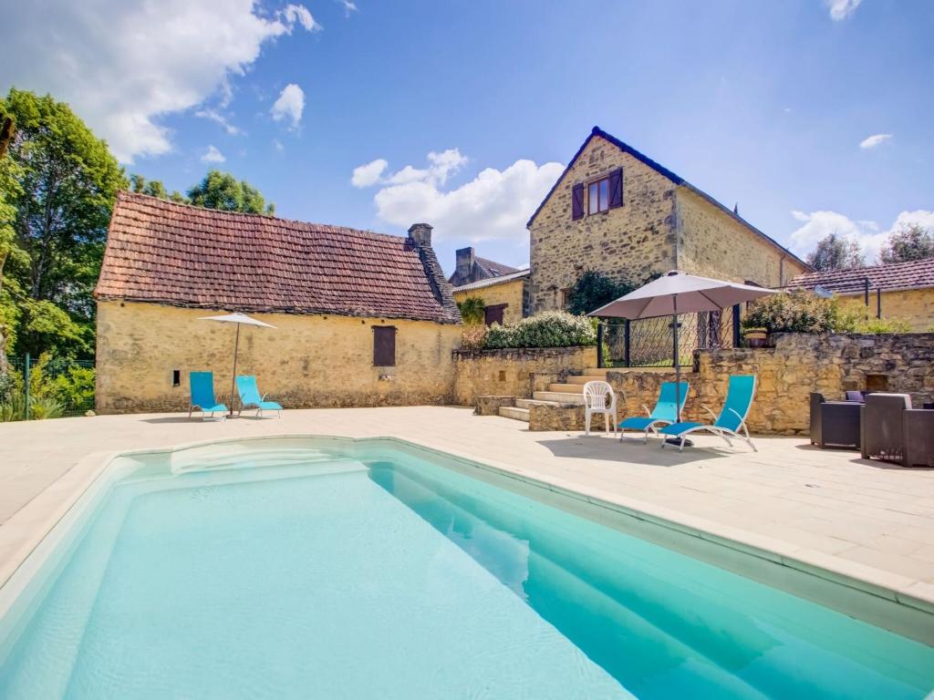Maison de vacances Pleasant Holiday Home with Private Swimming Pool near Sarlat , 24590 Jayac