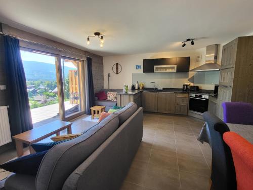 Plein Soleil Modern 3 bedroom apartment with stunning mountain views Samoëns france