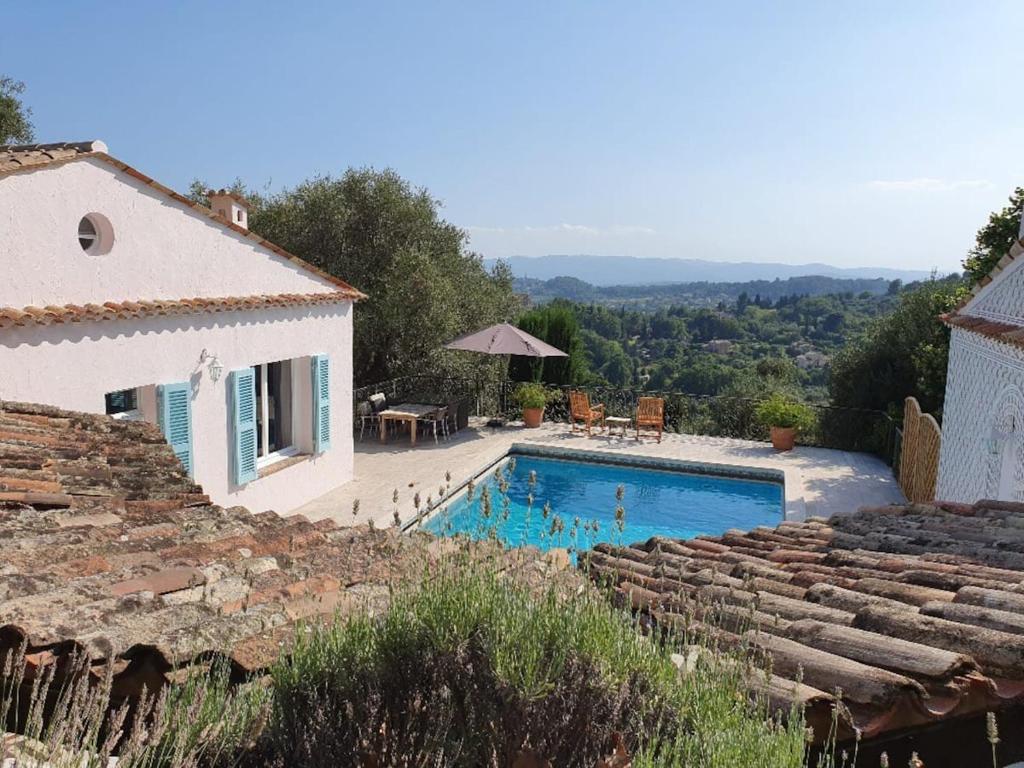 Maison de vacances Pool House Matisse in large park Domaine Mon Belvédére 476 Chemin de Bergier, 06740 Châteauneuf