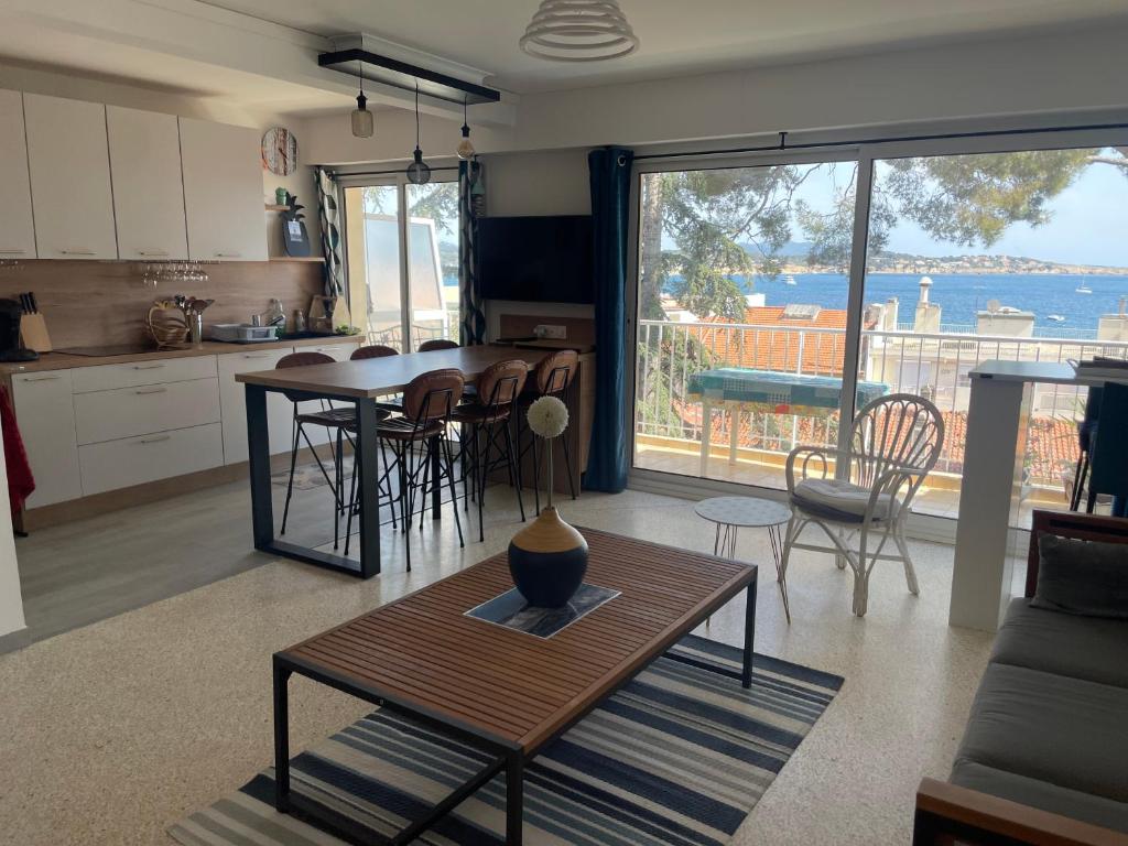 Appartement Port Bandol T3 dans résidence calme Parking privé 43 Rue du Docteur Louis Marçon, 83150 Bandol