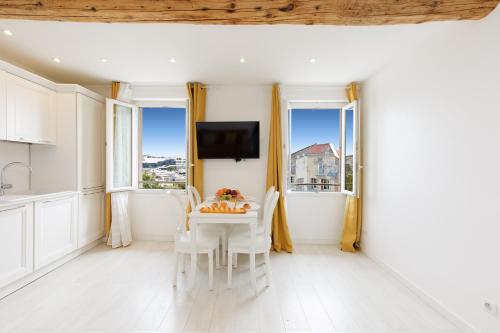 Appartement Port View YourHostHelper 4 Place Bernard Cornut Gentille Cannes