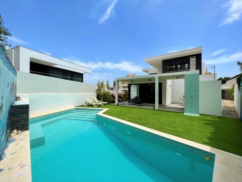 Portimão Amazing Villa With Pool by Homing Portimão portugal